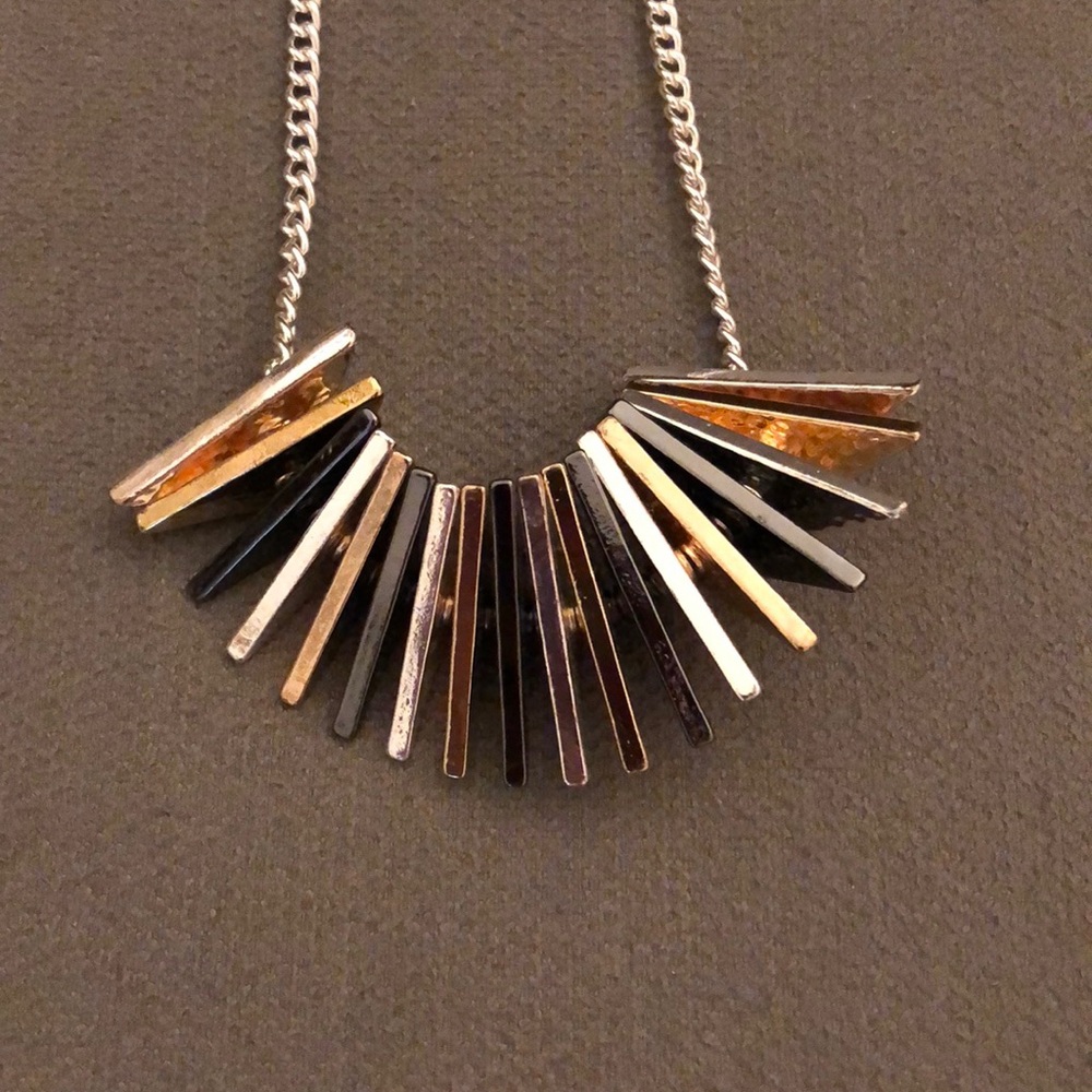 🤩Edgy Statement Necklace 🎸🕶